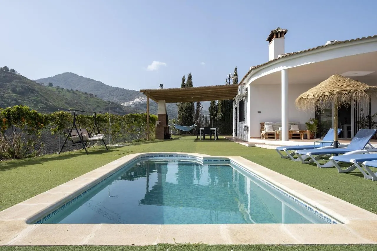 Villa Aguacate Cutar بيت للعطل